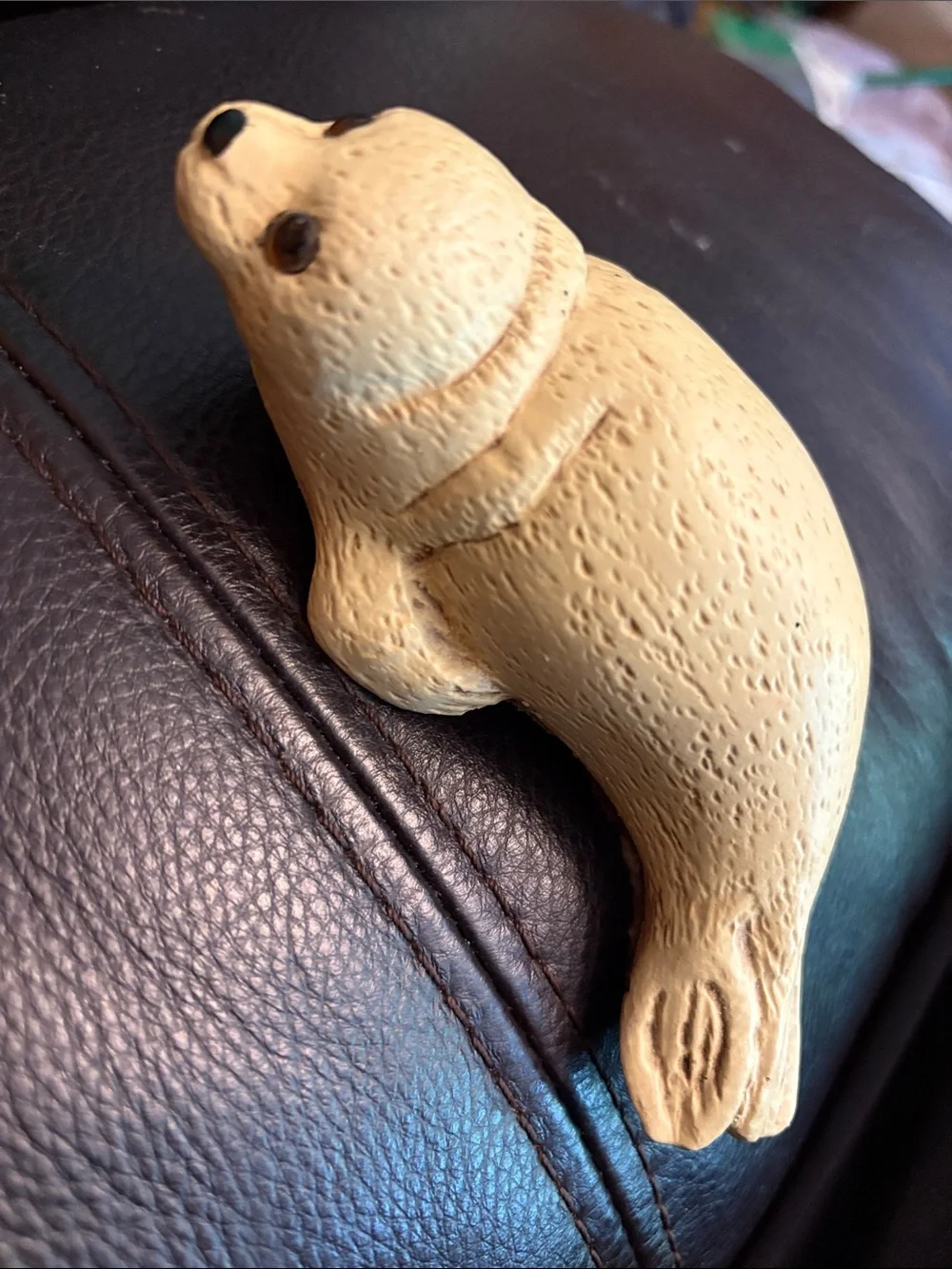 Beige Seal Homco ? Vintage Seal Figurine Home Interior?? Resin?? Homco??